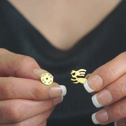 Lion Brooch